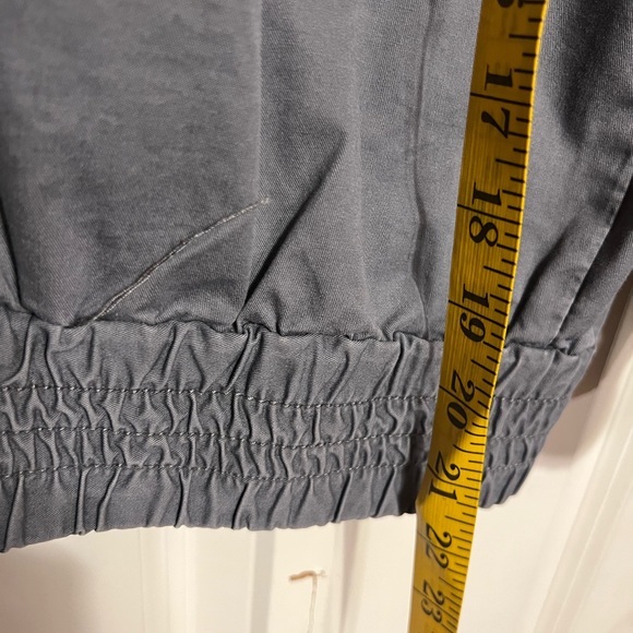 Charlotte Russe grey cropped jacket. Size large - Picture 4 of 7